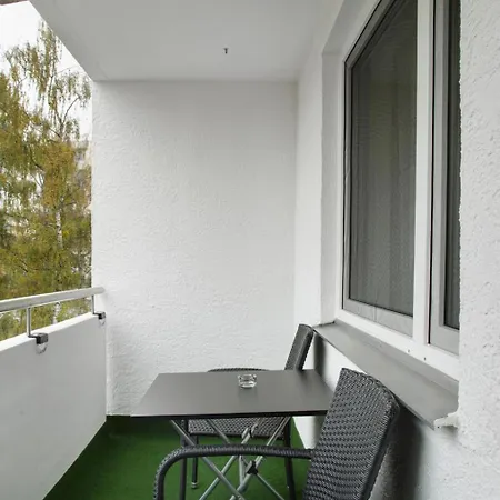Modern Neuburg O - Neu - 2 Zimmer, Komfort, Ausgestattet, Smart Tv, Wi-fi Apartment *